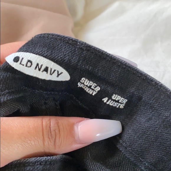 Skinny w/ zip - Picture 2 of 2